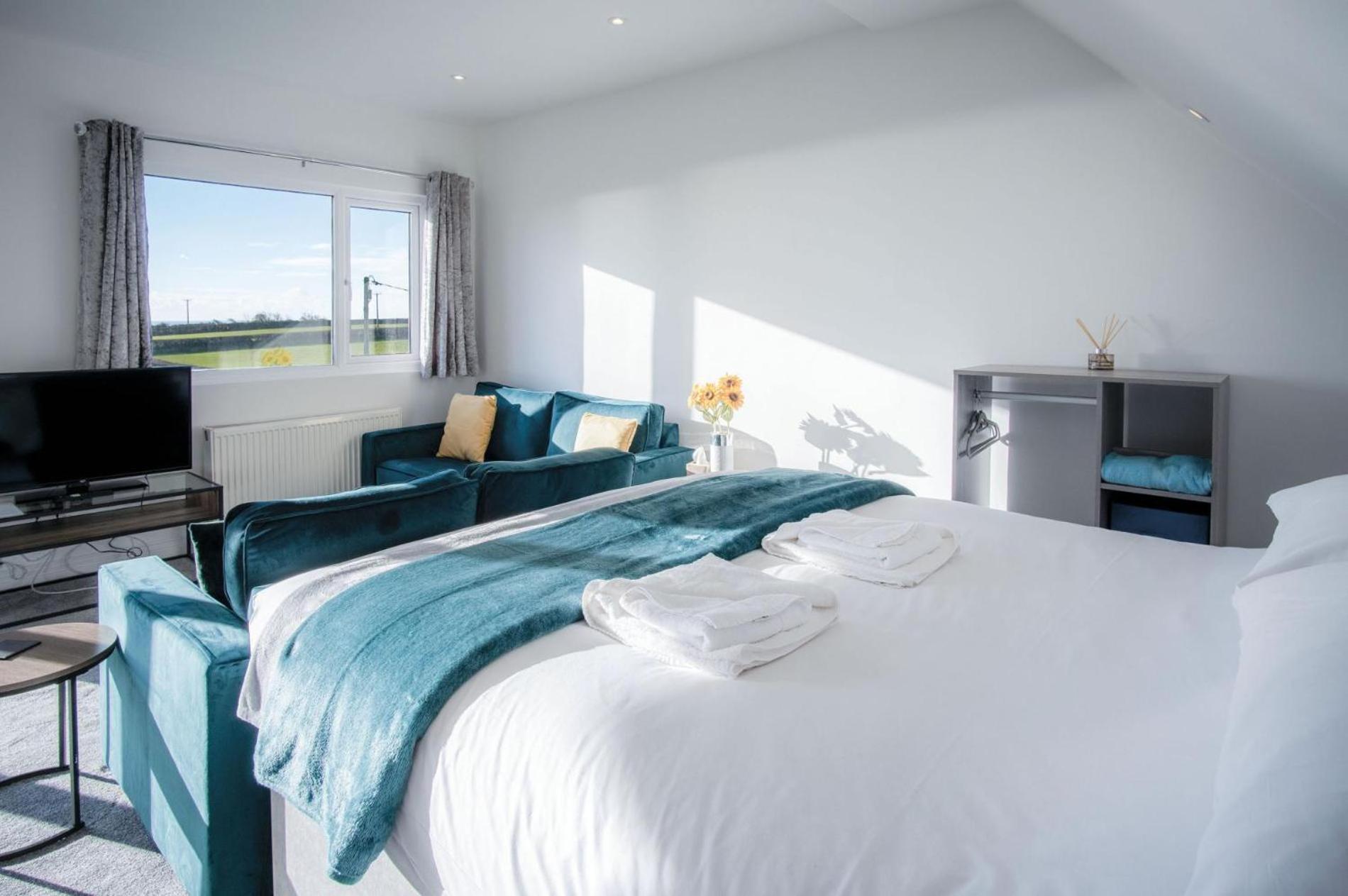 The Penthouse - 1 Bedroom Apartment - Ocean Breeze Port-Eynon Exterior photo