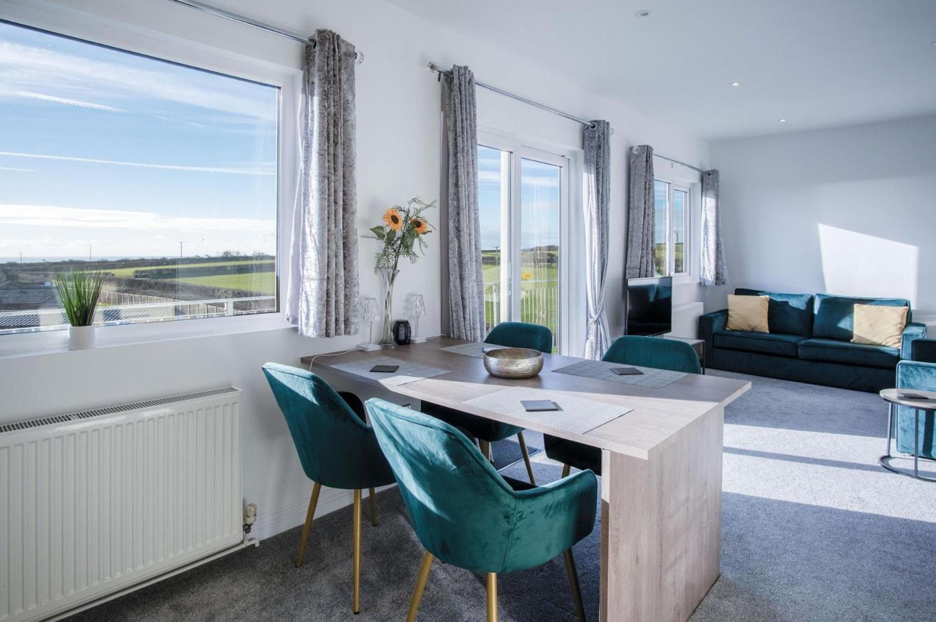 The Penthouse - 1 Bedroom Apartment - Ocean Breeze Port-Eynon Exterior photo