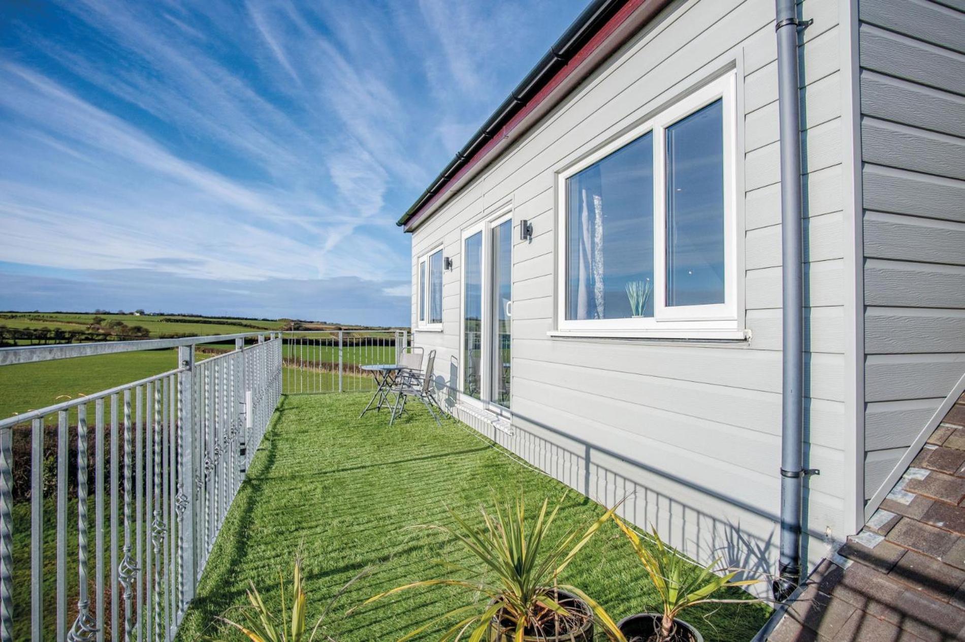 The Penthouse - 1 Bedroom Apartment - Ocean Breeze Port-Eynon Exterior photo
